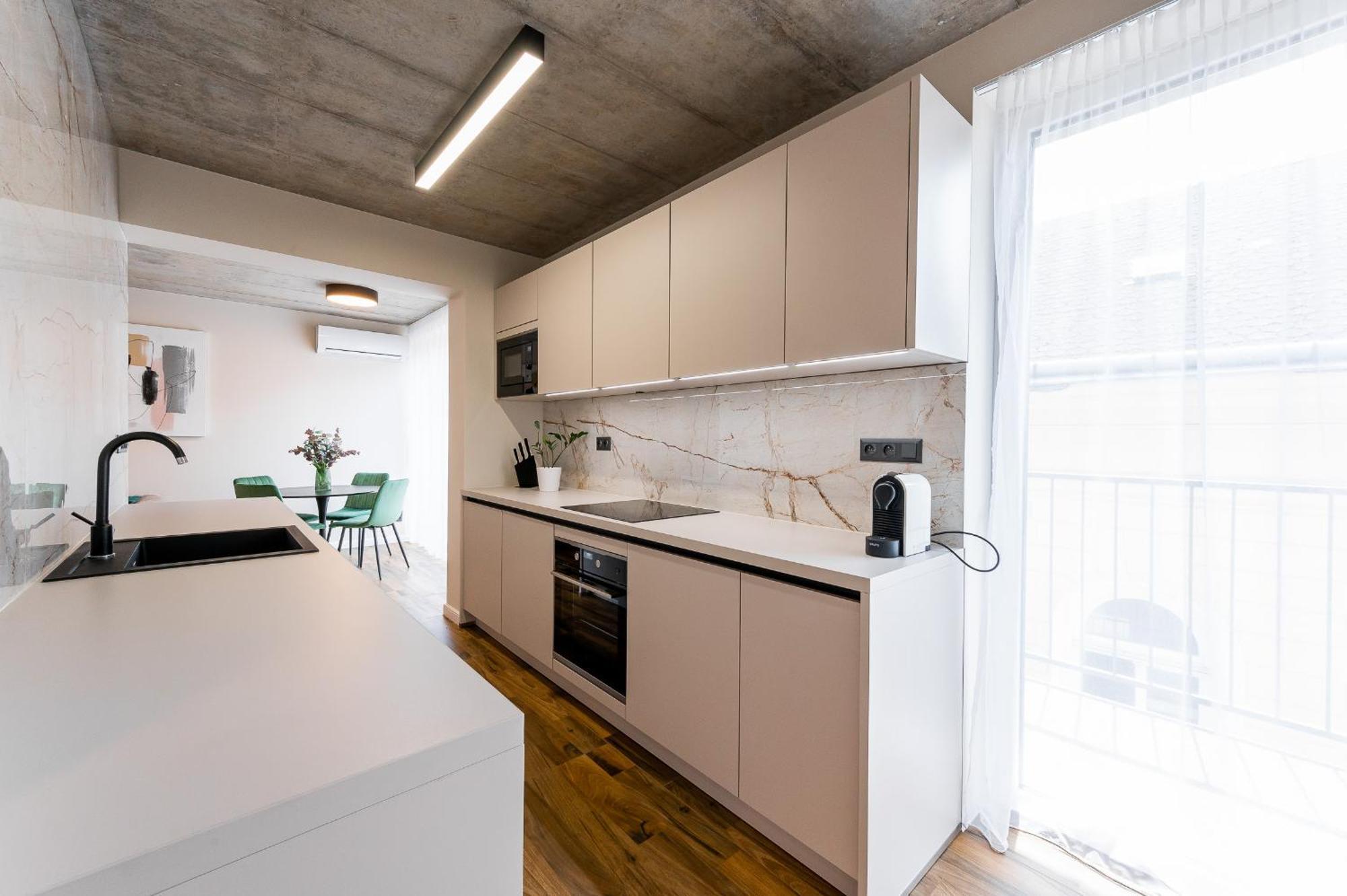 H75 Apartments Kosice Centre Екстериор снимка